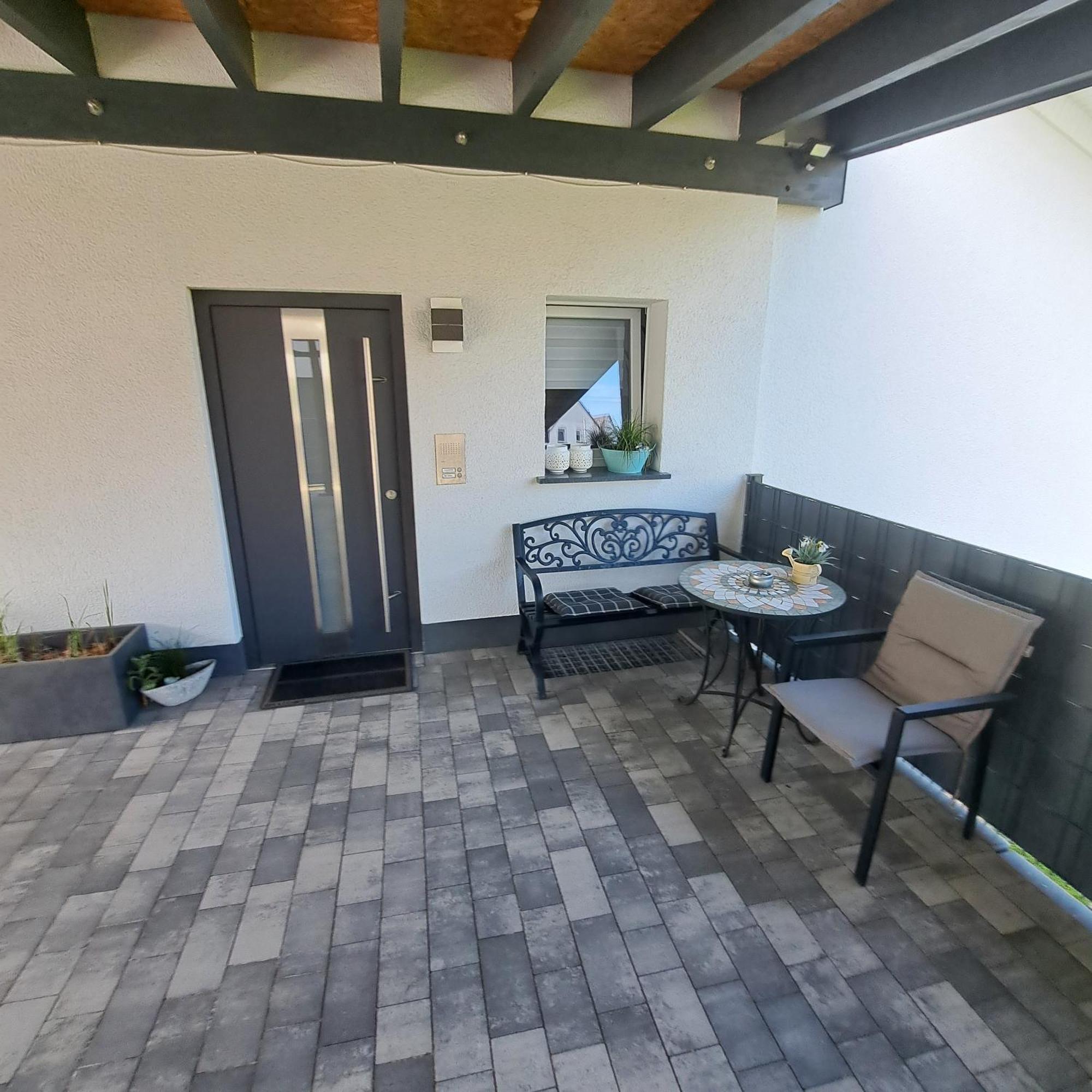 Wunderschoenes 2 Zimmer Apartment Inkl. Parkplatz Asbach  Exterior photo